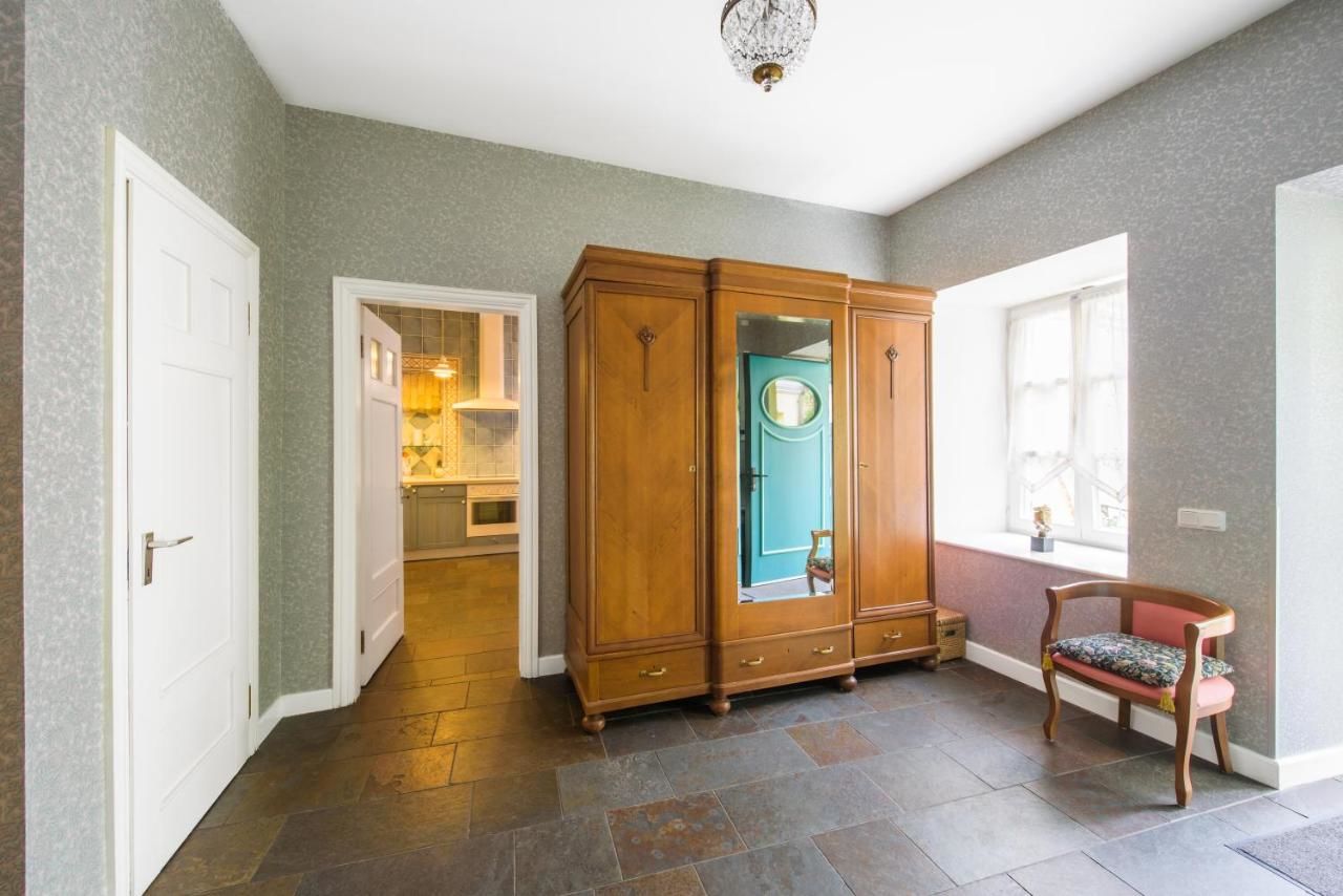Отели типа «постель и завтрак» The Secret Garden Boutique B&B Вильнюс-20