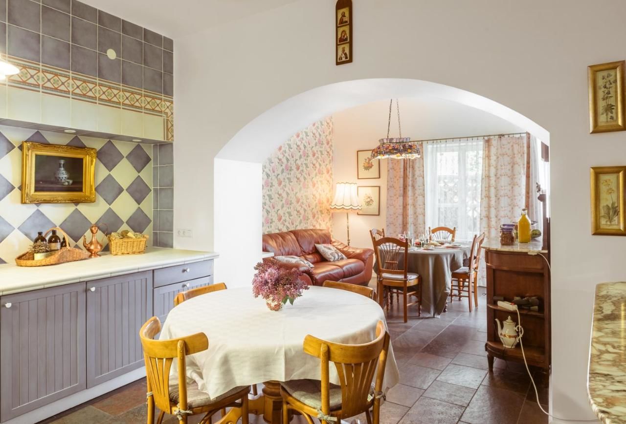 Отели типа «постель и завтрак» The Secret Garden Boutique B&B Вильнюс-21