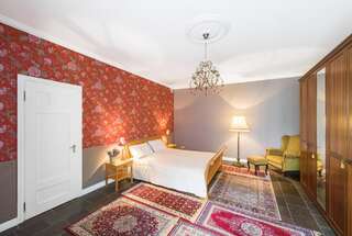 Отели типа «постель и завтрак» The Secret Garden Boutique B&B Вильнюс Роскошный люкс-4