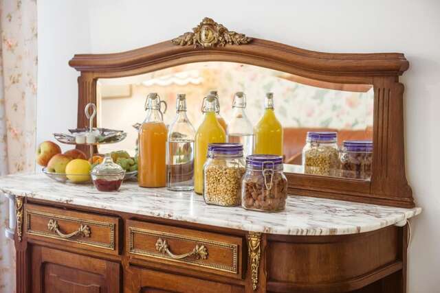 Отели типа «постель и завтрак» The Secret Garden Boutique B&B Вильнюс-21